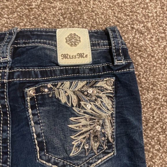 BEAUTIFULLY EMBELLISHED MISS ME mid rise ankle skinny 26x27 - Picture 3 of 7
